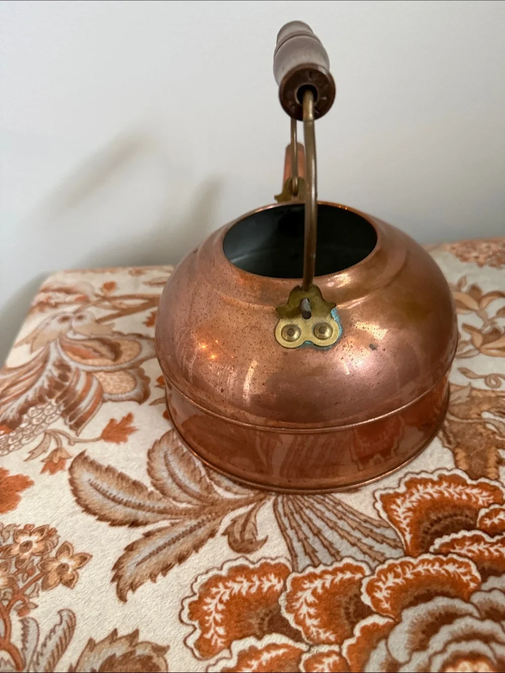 Copper Kettle with Wooden Handle - Classic Copper Finish Farmhouse Decor